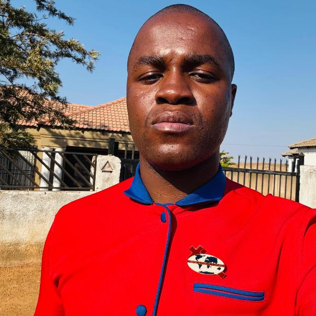  Evern Sibisi